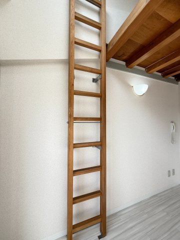 その他部屋・スペース　ロフト階段