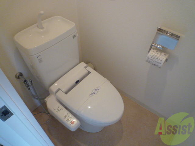 トイレ　トイレには快適な温水洗浄便座付