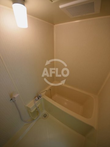 バス・シャワールーム　難波リーガルハウス　浴室