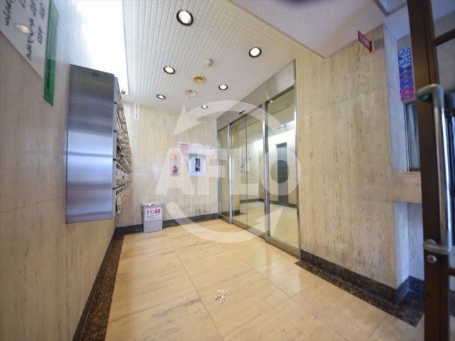 ロビー　難波リーガルハウス　ロビー