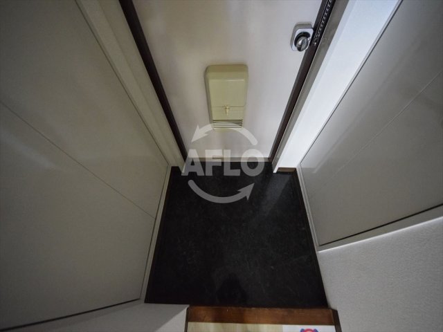 玄関　難波リーガルハウス　玄関