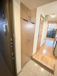 玄関　（別タイプ参考写真）ルーブル南池袋　豊島区南池袋４