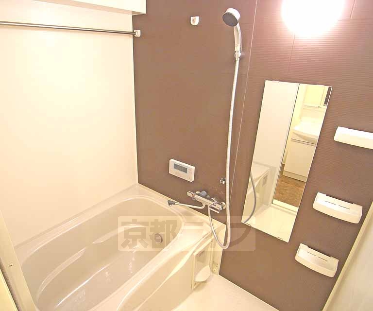 バス・シャワールーム　豪華ですね