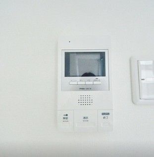 セキュリティ　訪問者の顔を確認できるTVモニタインターホン♪