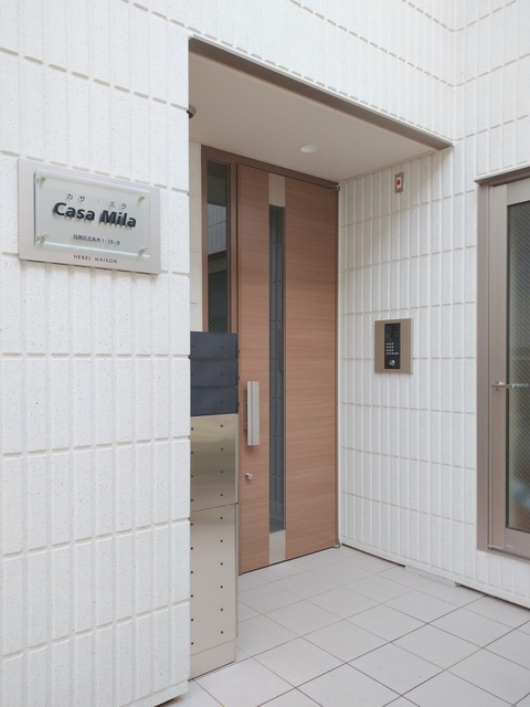 エントランス　★オートロック付きエントランス★