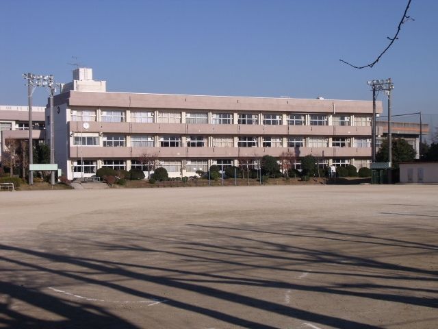 小学校　船橋市立二宮小学校（小学校）まで270m