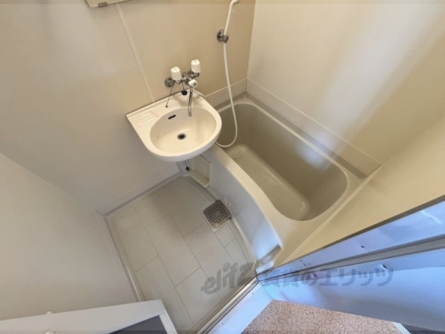 バス・シャワールーム　バス