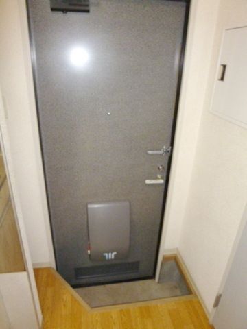 玄関　★お部屋探しは株式会社タウンハウジング東京まで★