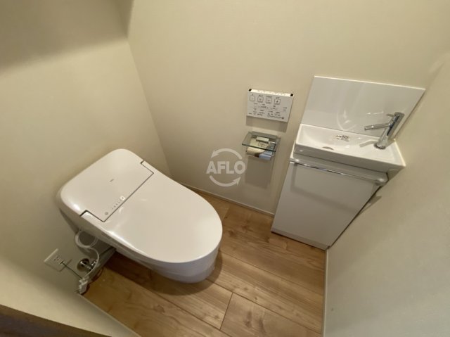 トイレ　MJR堺筋本町タワー（エムジェイアール）　温水洗浄便座