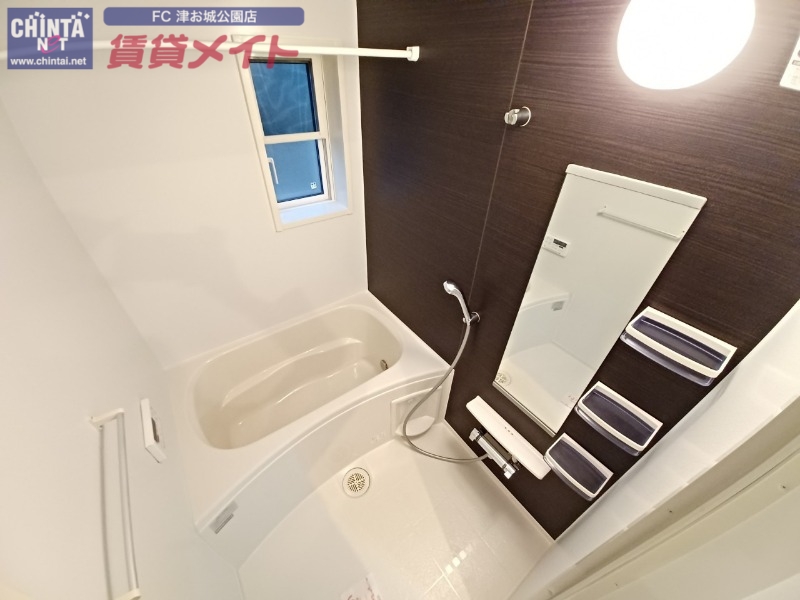 バス・シャワールーム　同型反転タイプ