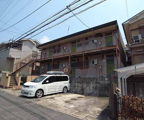 建物外観　落ち着いた周辺環境です。