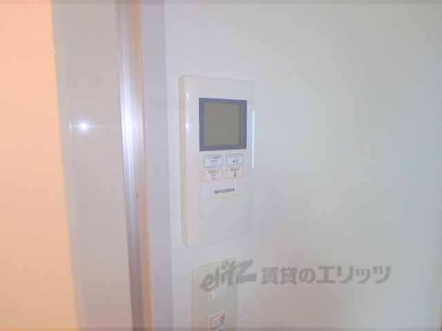 その他設備　給湯器リモコン