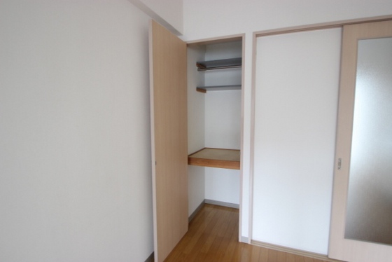 収納　※別部屋の写真です
