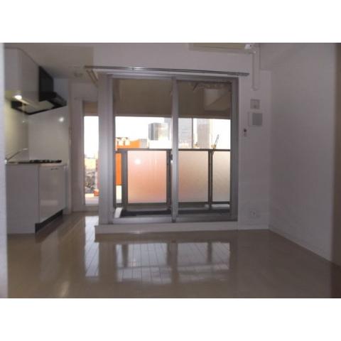 居室・リビング　室内