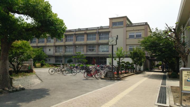 中学校　大阪市立茨田北中学校（中学校）まで655m