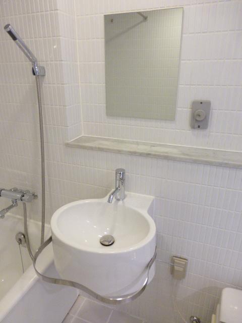 洗面設備　洗面設備