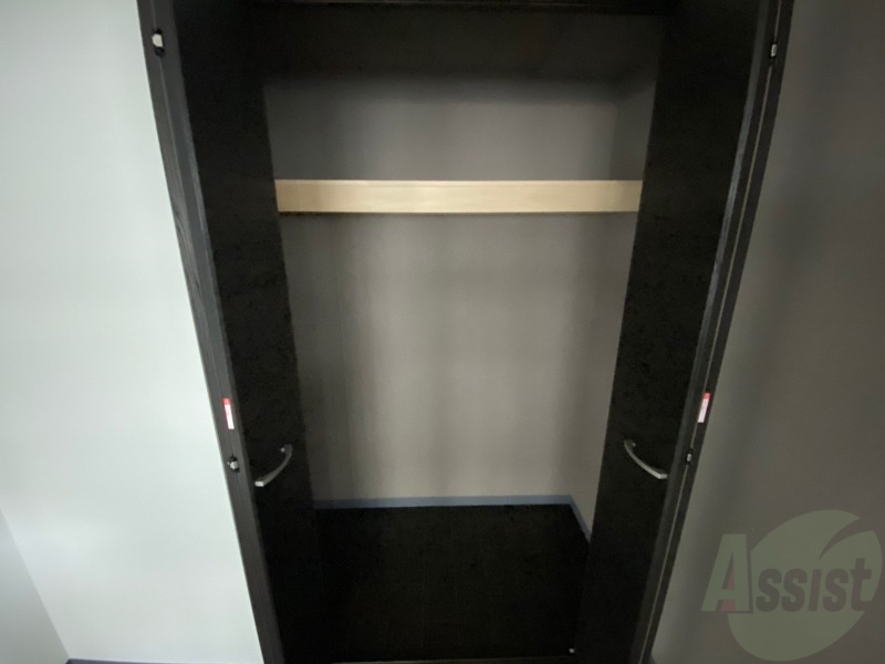 収納　寝室の収納です。部屋がすっきり片付きます。