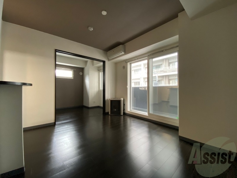 居室・リビング　広くてキレイなお部屋が広がっていて、充実した生活が送れそう。