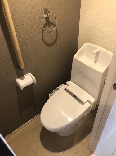 トイレ　温水洗浄付き