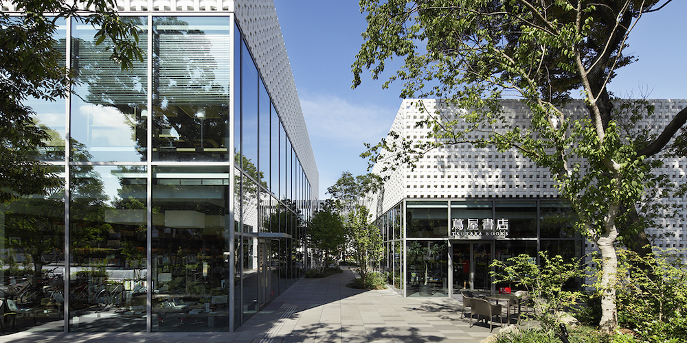 ショッピングセンター　DAIKANYAMA　T－SITE（ショッピングセンター）まで744m