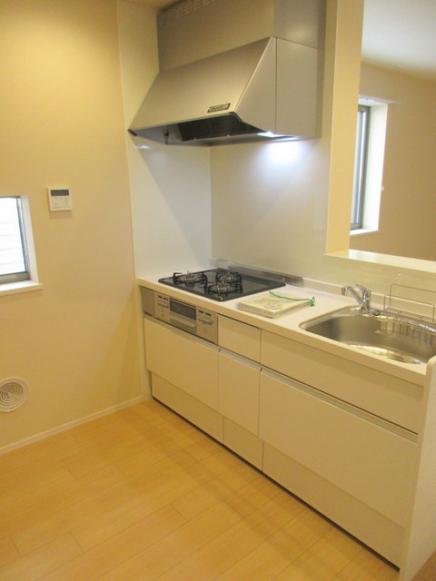 キッチン　★グリル付きガス３口システムキッチン★