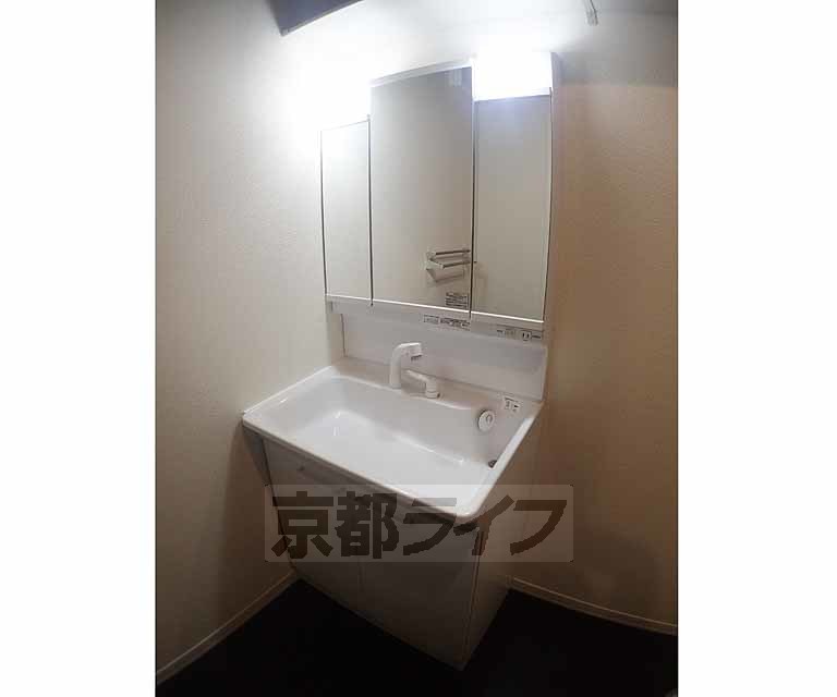 洗面設備　シャンプードレッサーです。