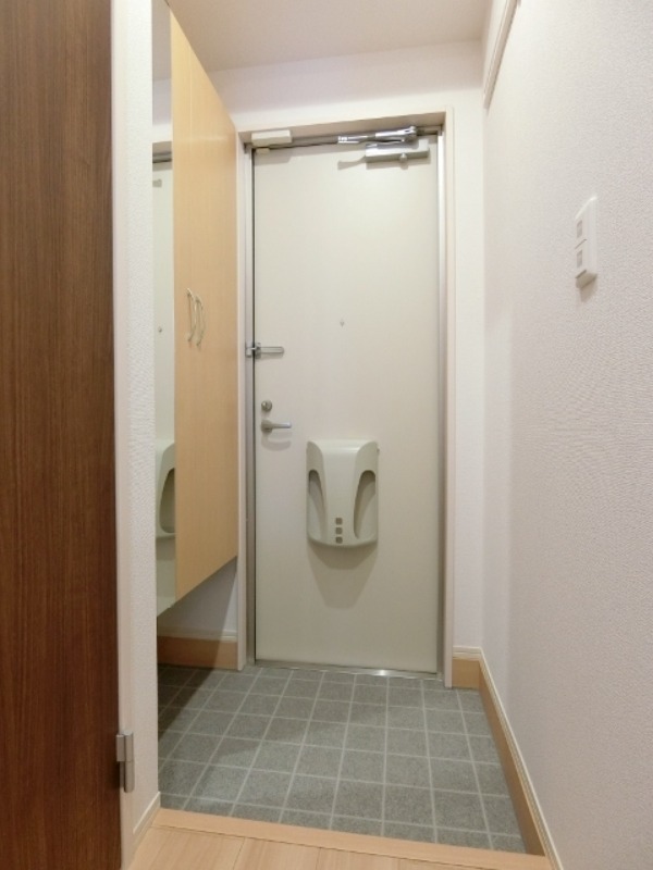 玄関　図面と現状に相違がある場合には現状を優先