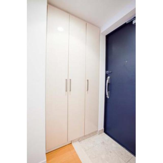 玄関　※写真は同タイプ住戸です。