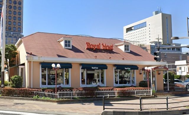 飲食店　ロイヤルホスト　与野店（飲食店）まで350m