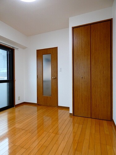 居室・リビング　洋室　別角度