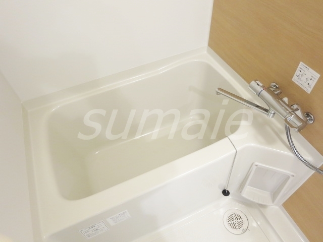 バス・シャワールーム　綺麗な浴槽で疲れを癒せます♪