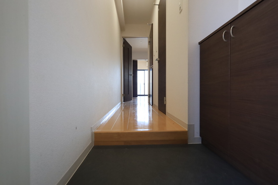 玄関　※別部屋の写真です