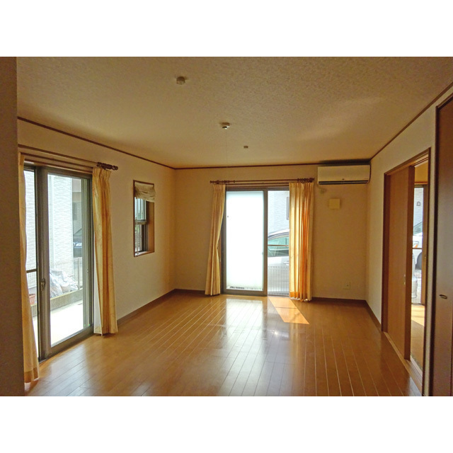 居室・リビング　リビング