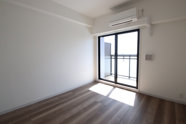 居室・リビング　※別号室の参考写真です※