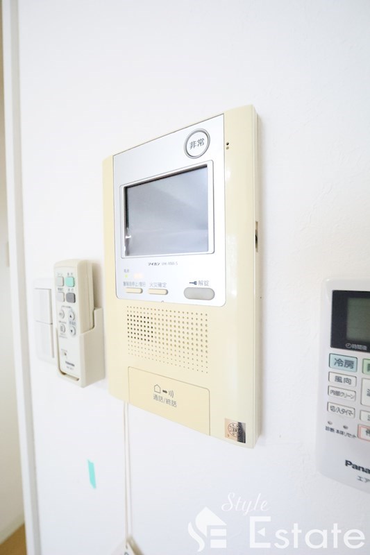 セキュリティ　モニター付きインターホン