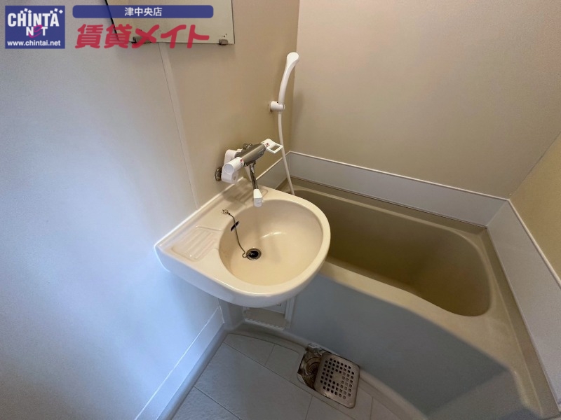 バス・シャワールーム　別部屋の写真