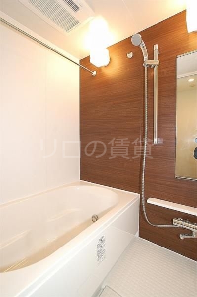 バス・シャワールーム　反転タイプ参考写真