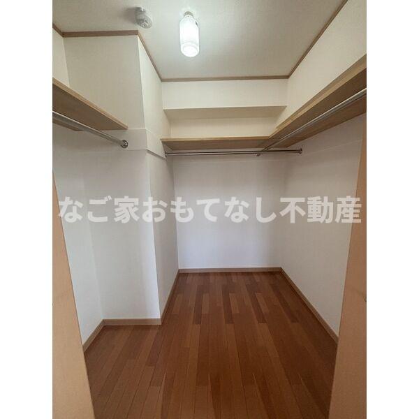 収納　※写真は別号室