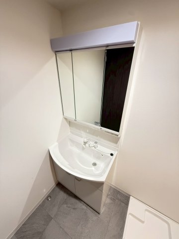 洗面設備　同物件別部屋写真