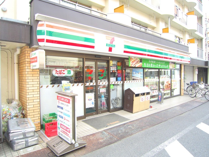 コンビニ　セブンイレブン（コンビニ）まで113m