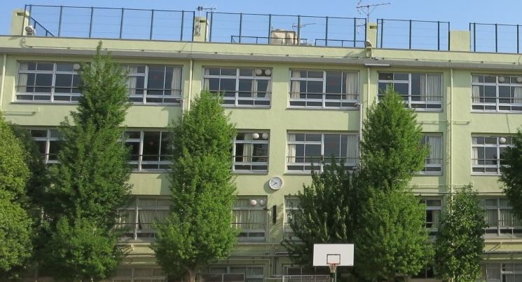 中学校　渋谷区立笹塚中学校（中学校）まで463m