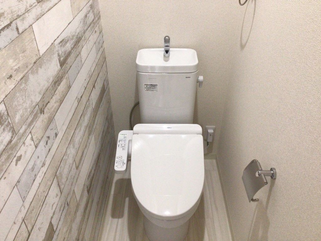 トイレ　トイレ