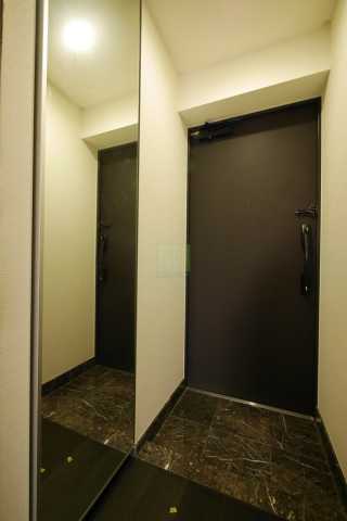 玄関　ロアール大塚弐番館