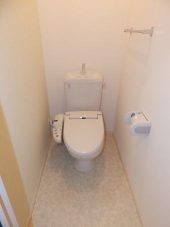 トイレ　清潔感のあるトイレです