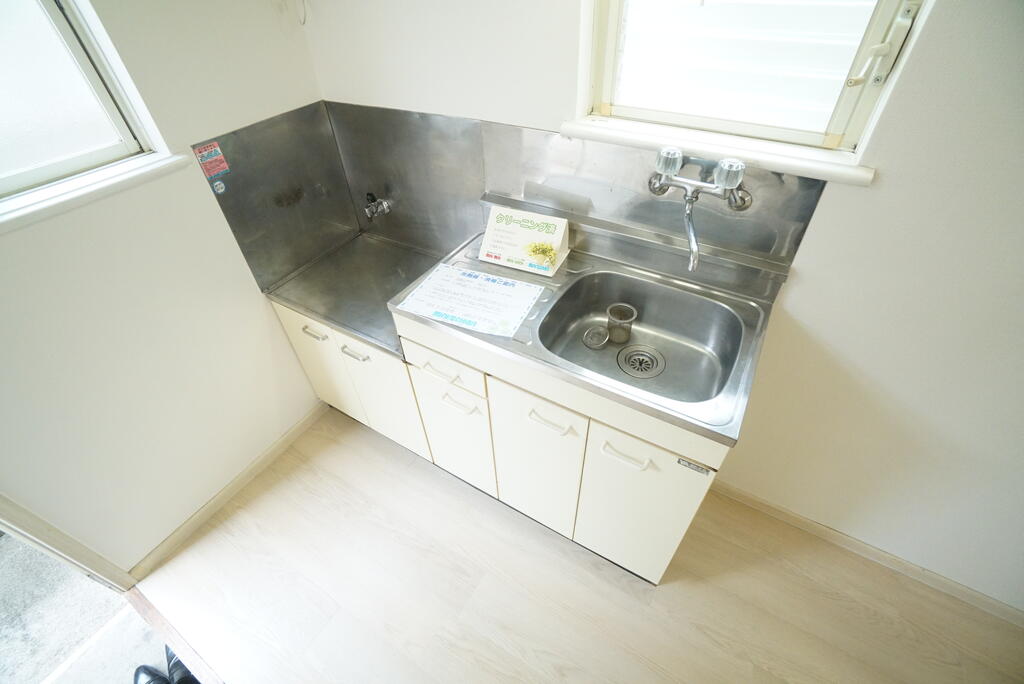 キッチン　※同物件別号室の参考写真です。