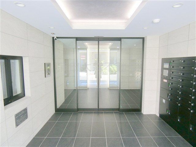 セキュリティ　エントランス