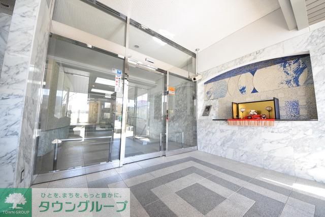 ロビー　出入りはオートロック対応