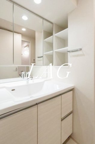 洗面設備　独立洗面台です。