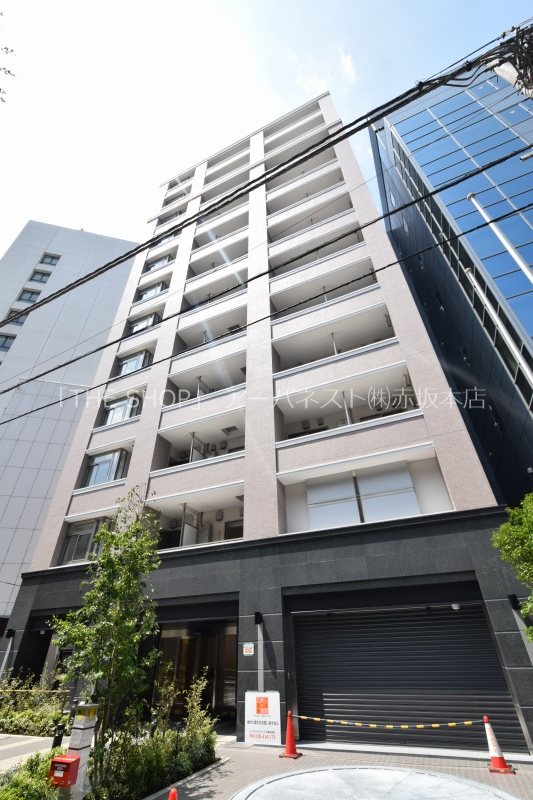 建物外観　赤坂見附駅徒歩7分