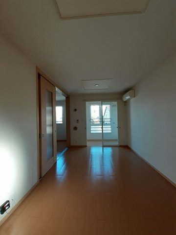 居室・リビング　居間です